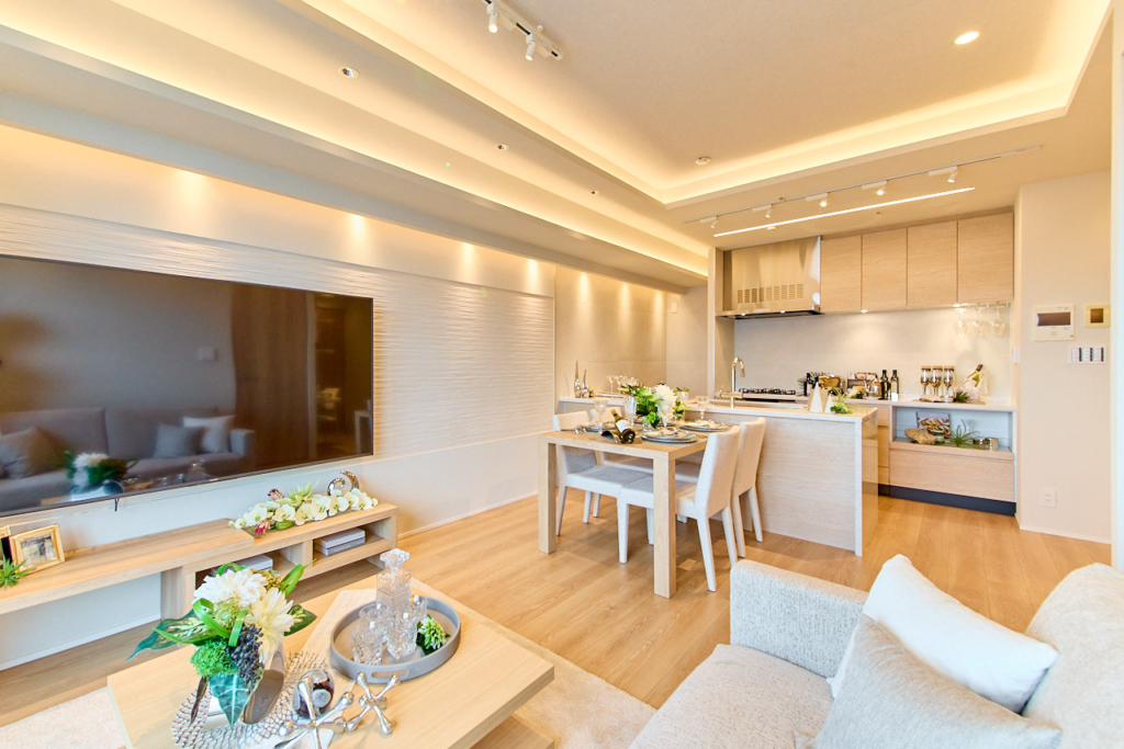 【グランドメゾン白金の杜ザ・タワー】プラチナ通りに薫る、洗練された気品の住まい－高層階が紡ぐ静寂と、白金の優雅な時間－