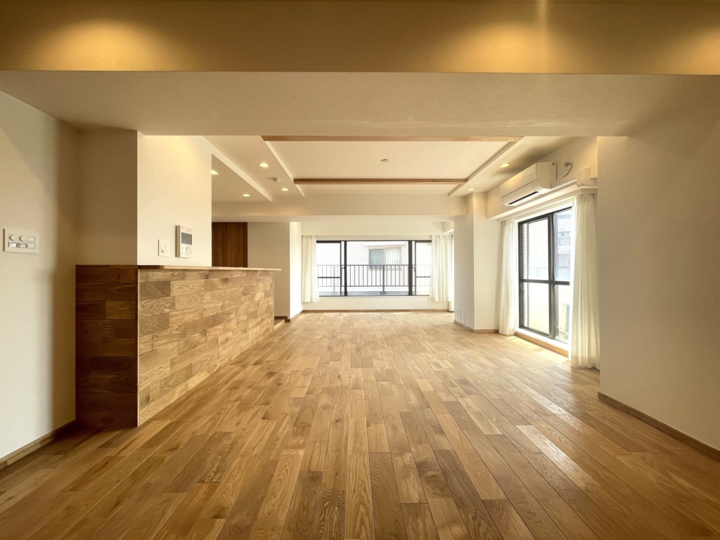 【カーネ・小日向】文教の薫り漂う高台で、天然無垢の温もり感じる住まい－1フロア1住戸の贅沢、小日向の雅な時間－