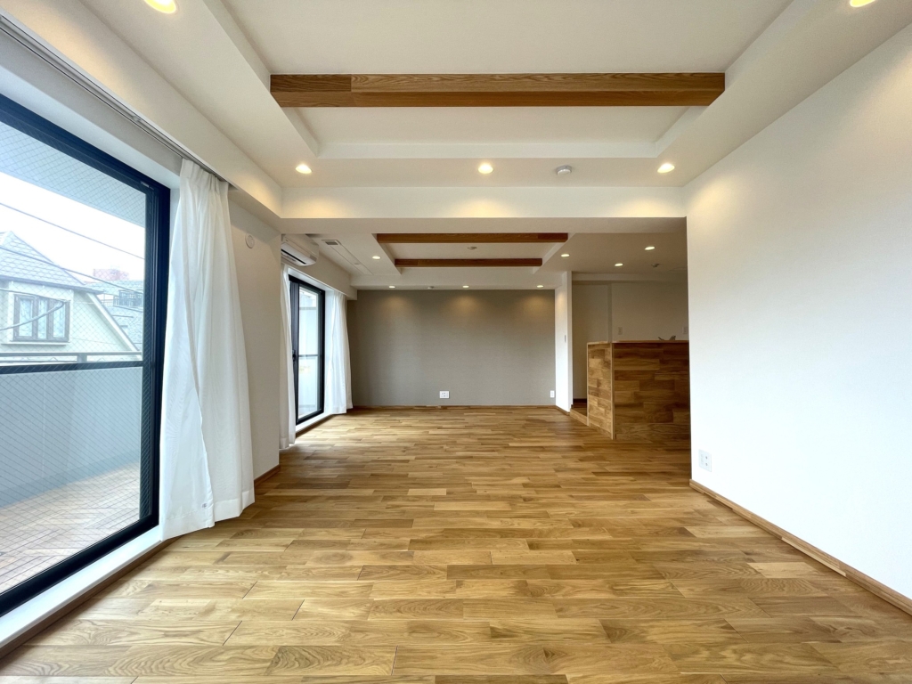 【藤和シティホームズ高井戸東】天然無垢材の温もりが織りなす閑静な住まい－善福寺川緑地の自然に抱かれる居住空間－