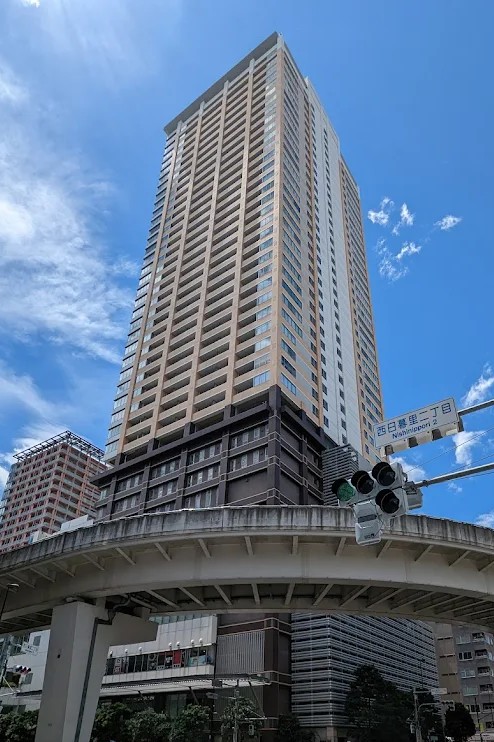 【ステーションガーデンタワー】ゆとりある間取りが広がる特別な住空間－歴史ある下町の情緒が調和した住まい－