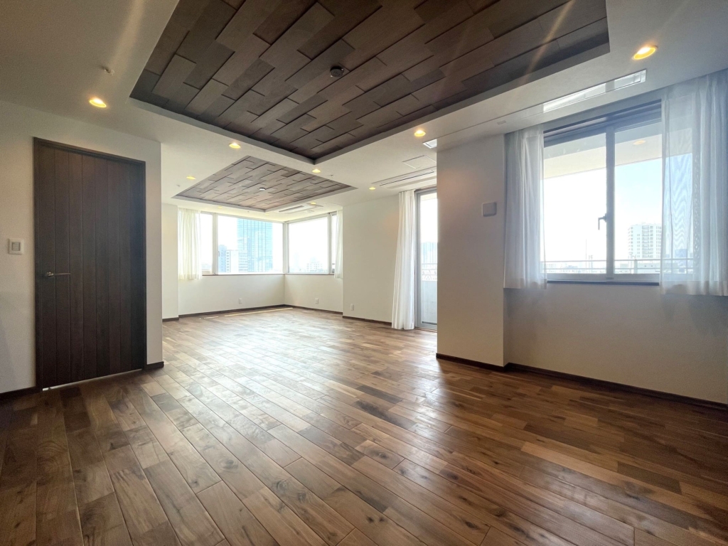 【芝パーク・タワー】端正なデザインが織りなす、都心に寄り添う緑の住まい